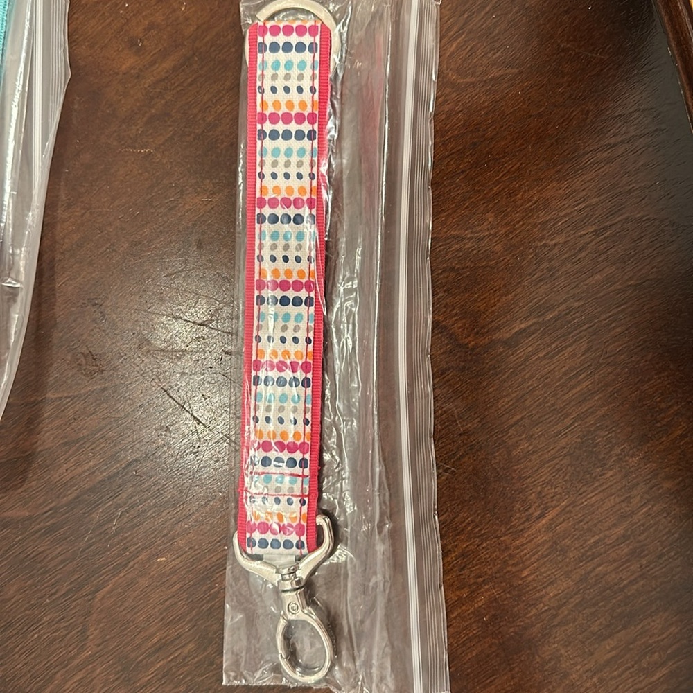 NWT set of 3 Thirty-one hang it up key fobs - Picture 2 of 4